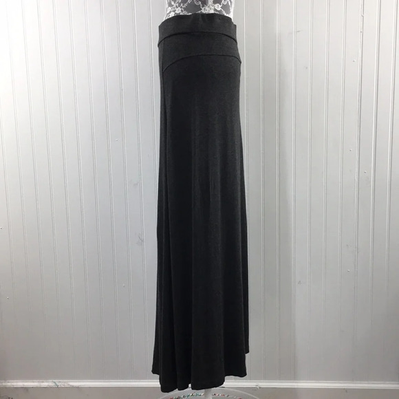 Lou & Grey Black A Line Full Skirt Womens Small Pleated Signature Soft Midi - Picture 4 of 9